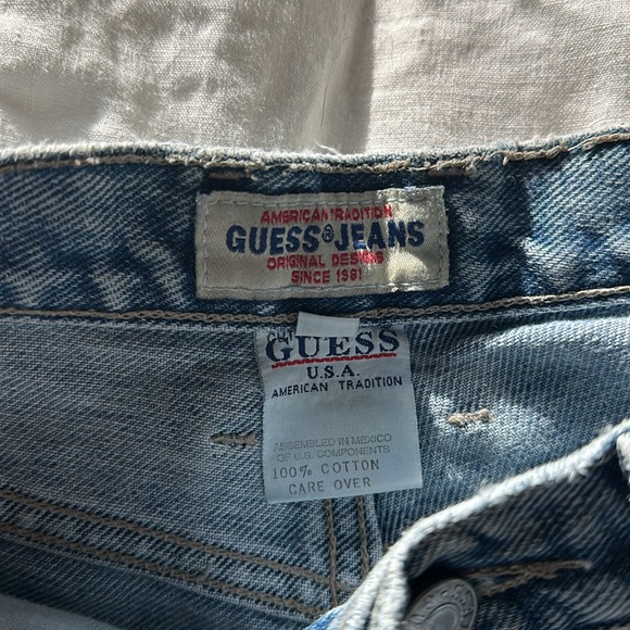 Vintage Guess Jeans | Size 27 fit like 26 - Picture 5 of 9